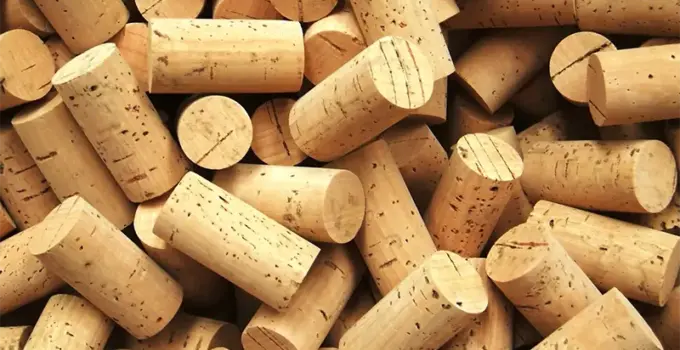 Corchos cilíndricos para Vinos y Piscos en Perú